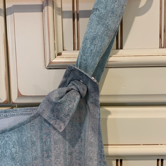 Cute little jumper and a Boho print size extra large blues turquoise muted color - Picture 2 of 9